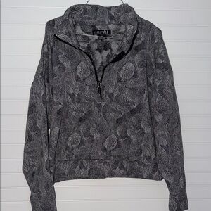 Kyodan Outdoor Gray Camo Quarter Zip Hoodie Pullover Women’s Medium Athleisure